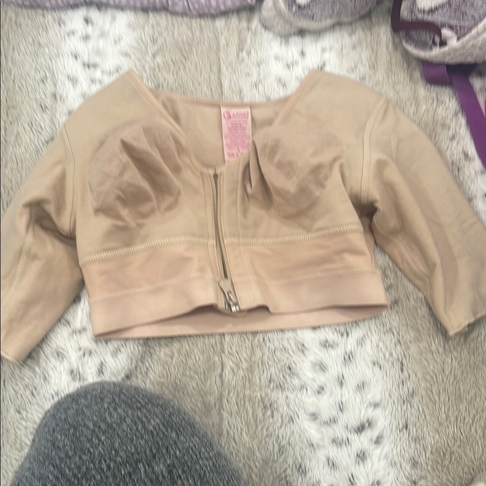 Women's Beige Zip-Front Bra